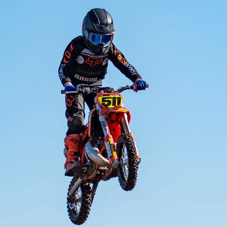 Fermín Gómez vuelve a brillar en la escena nacional del motocross