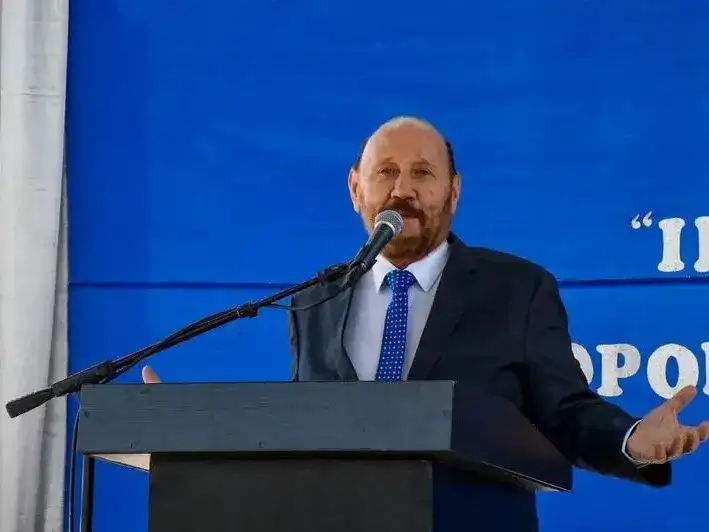 Insfrán: “Nosotros somos federales y no
miramos a Europa, miramos dentro del país”