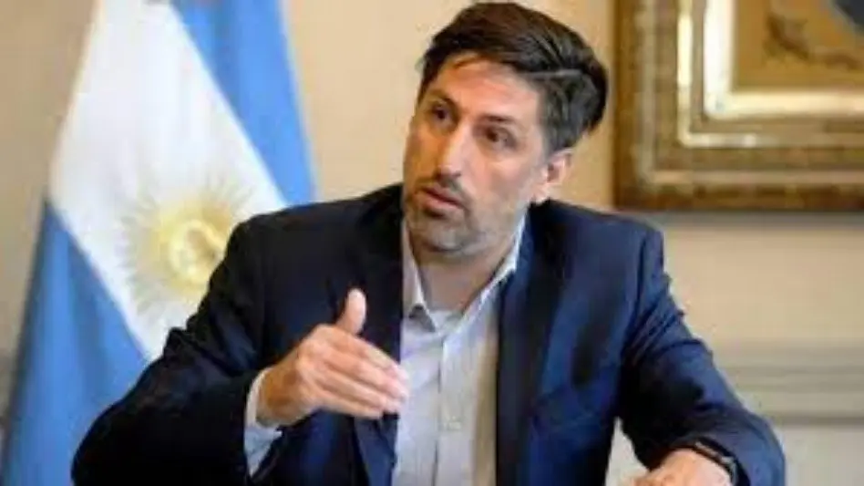 Educación y el Frente Universitario acordaron una mejora paritaria anual del 47%
