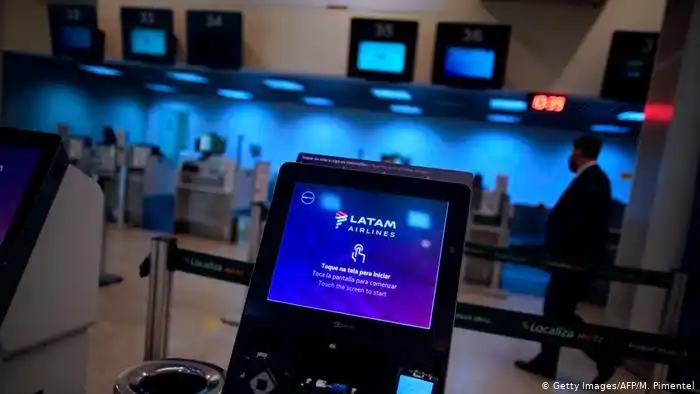 Brasil abre aeropuertos a extranjeros pese a pandemia