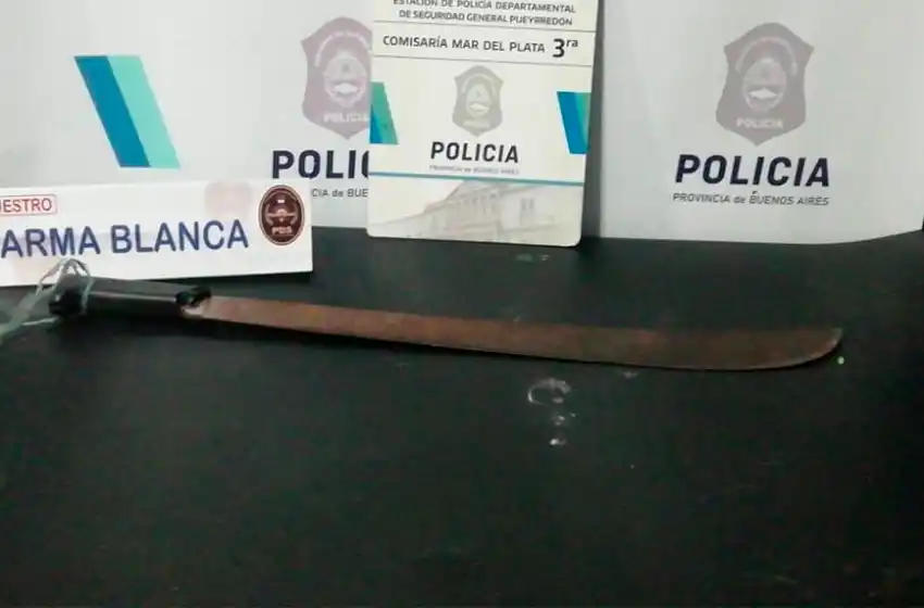 "El Loco del Machete" cayó, luego de amenazar a un hombre en el Puerto