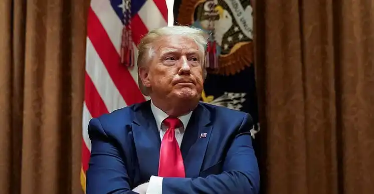 Trasladan a Donald Trump al hospital como “medida de precaución”