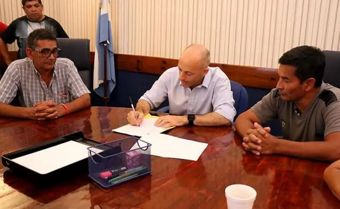 Aumento, escalafón y bono de fin de año para los trabajadores municipales de Pilar
