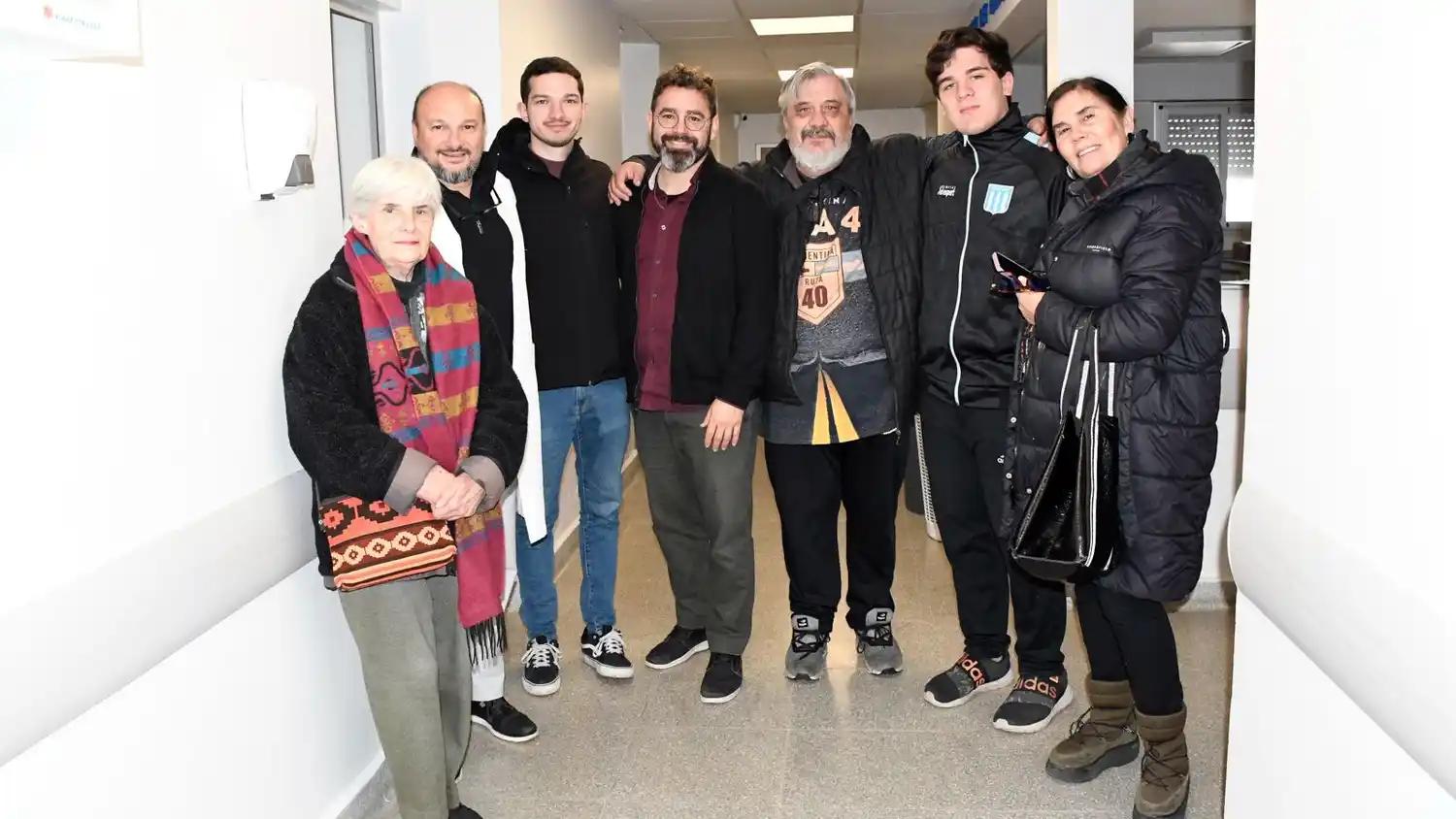Recorrida. De familiares de Fossatti por el hospital de Balcarce