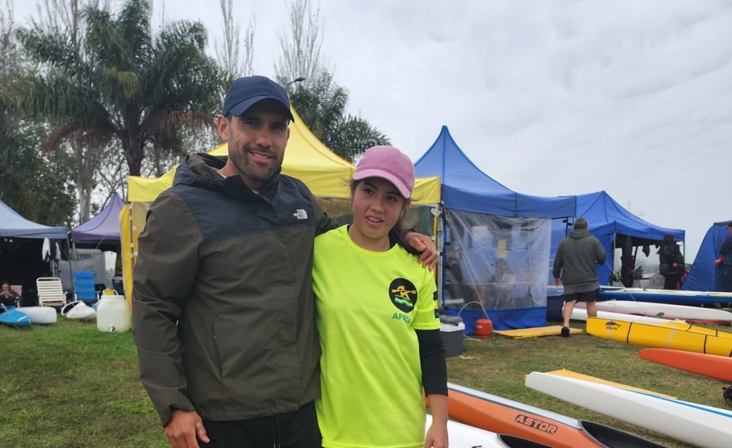 Ana Paula Poblete Rojas junto a su entrenador Juan Ignacio Cáceres
