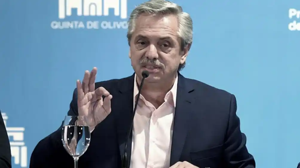 Cuarentena rota por el caos bancario: "Hoy parece que está más ordenado", evaluó el presidente