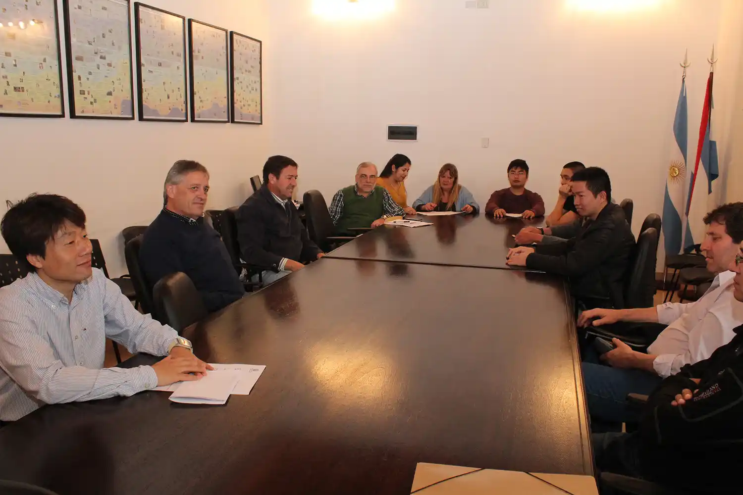 Provincia y mercantiles acordaron que no habrá actividad comercial el lunes 25