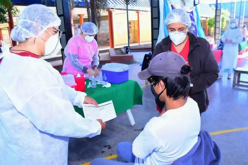 Covid-19: “Los que no pudieron vacunarse en su turno, podrán reprogramar la aplicación”