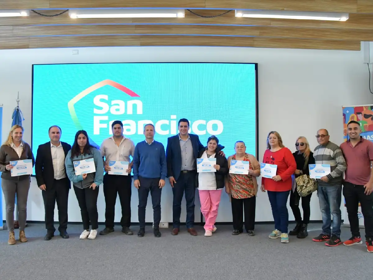 Se entregaron 22 créditos correspondientes al Programa Banco de la Gente