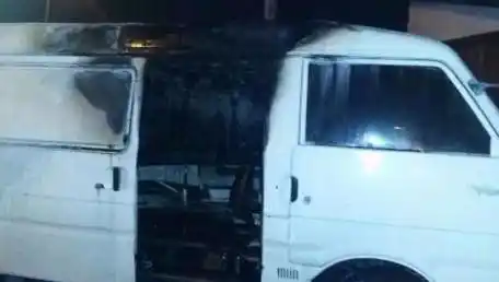 Denuncian incendio "intencional" de móvil municipal en Mar del Plata