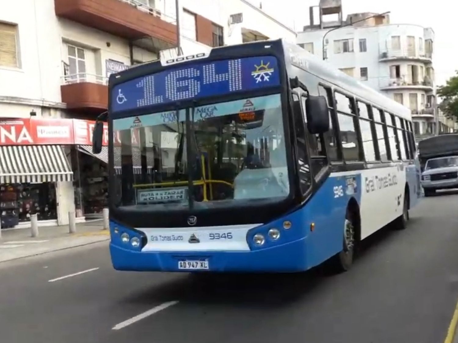 Un nuevo colectivo de la línea 164 une Once y Constitución con varias localidades del Sur del Conurbano