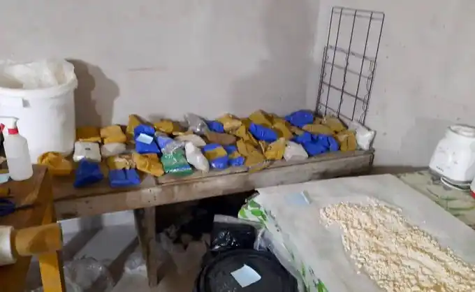 Conferencia de prensa de Berni tras operativo "Halloween Blanco", donde se secuestró droga valuada en medio millón de dólares