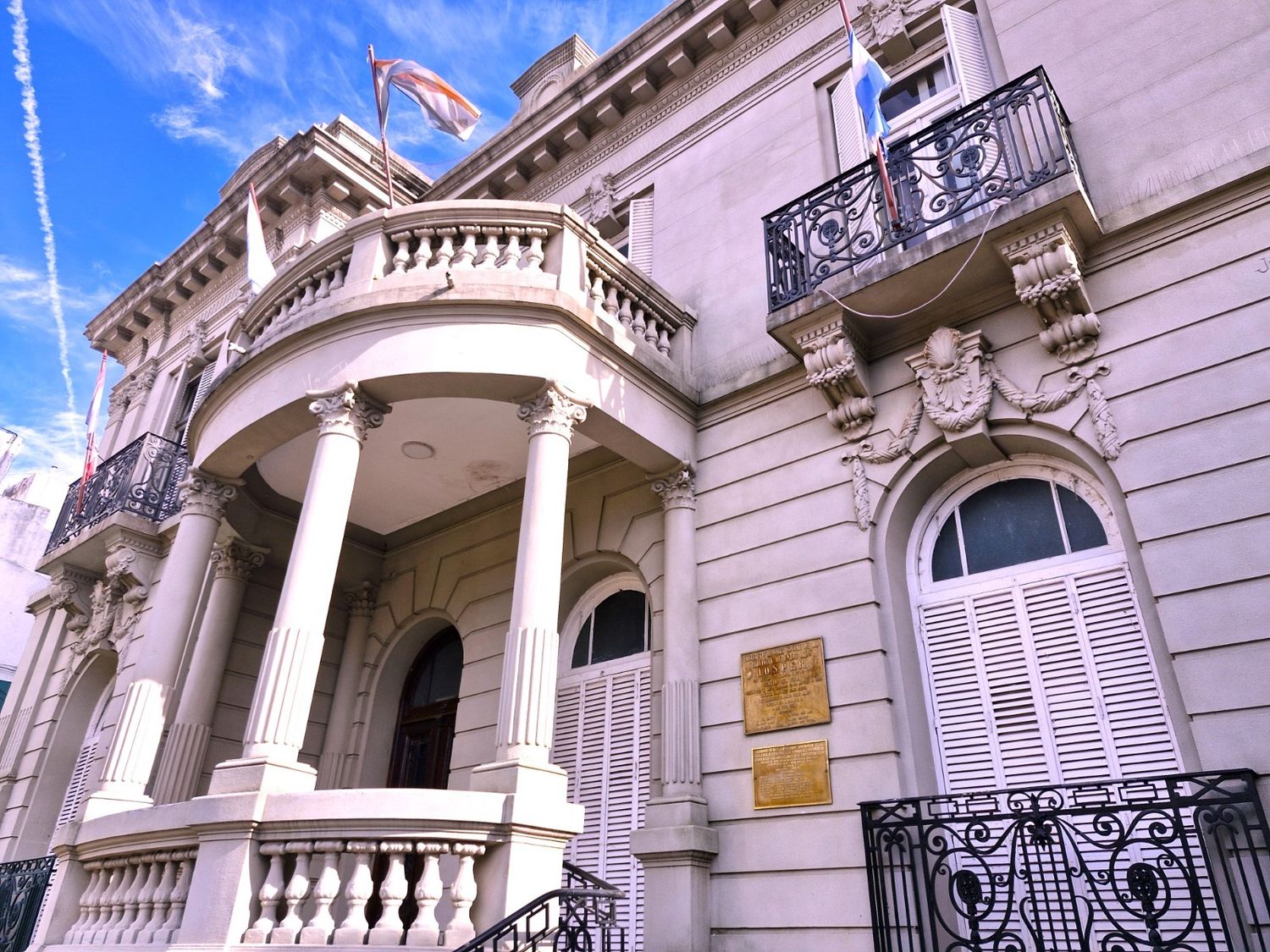 Presentan una denuncia penal contra autoridades del Iosper por presuntas irregularidades y abandono de persona