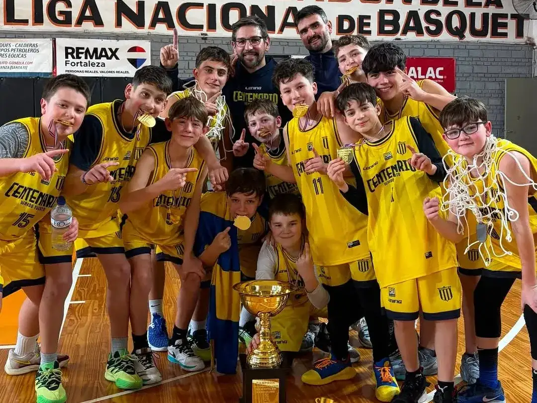 Centenario se coronó campeón del Federativo U13 2026 en Esperanza y va por un nuevo título este fin de semana en el mismo escenario.