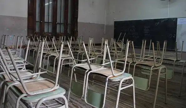Agmer asegura que la adhesión de docentes al paro fue del 95%