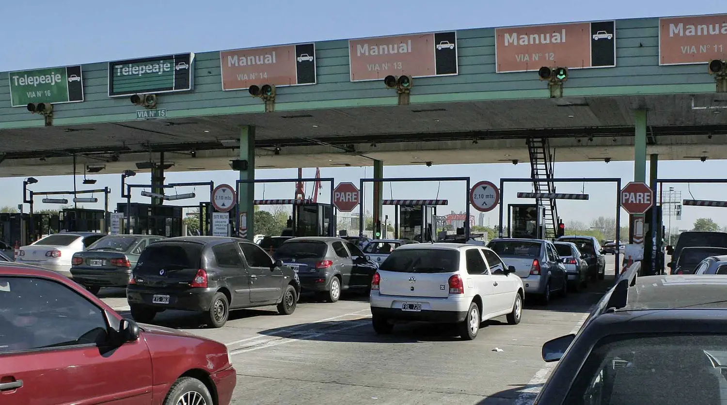 Denuncian un plan del Gobierno para cobrar peajes cada 100 kilómetros