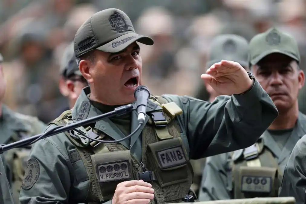 SIN JUICIO: Padrino López ordena expulsión de 302 oficiales de la FANB