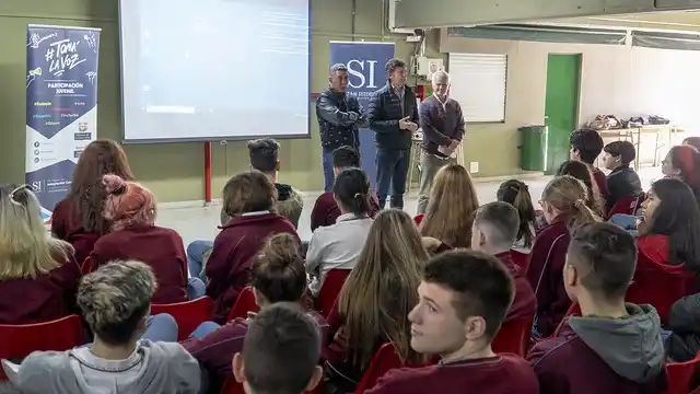 El fenómeno de "Los espartanos" recorre las escuelas de San Isidro 