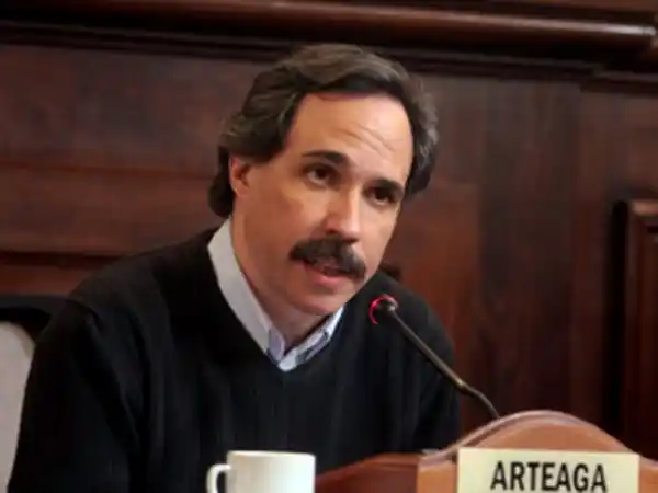 Allanamiento en la Municipalidad de La Plata: Piden garantizar obras de Procrear