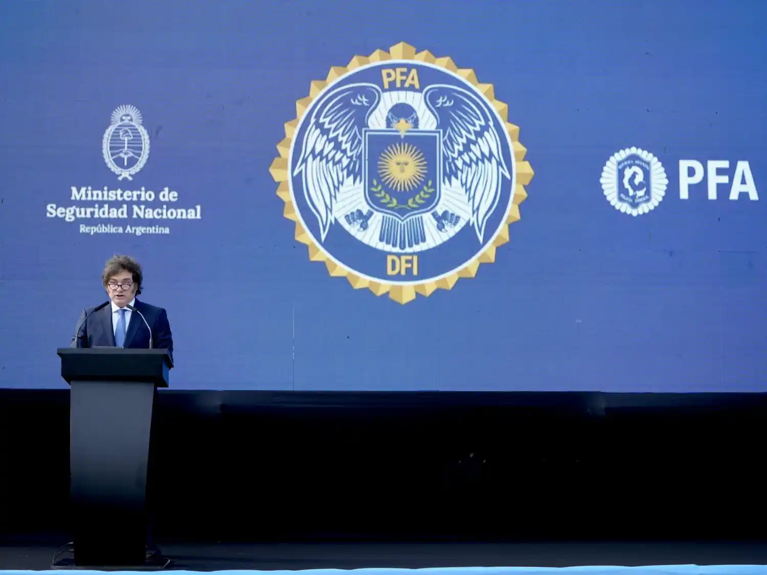 "El Estado no puede tener menos capacidad técnica que los narcos y los terroristas”, sentenció Milei