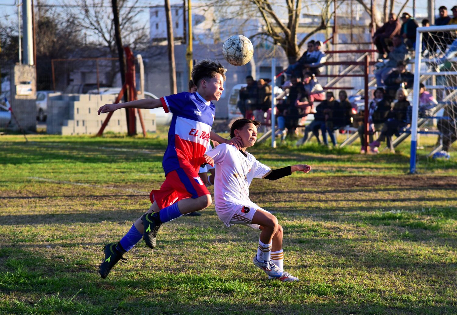 Los chicos vuelven a las canchas