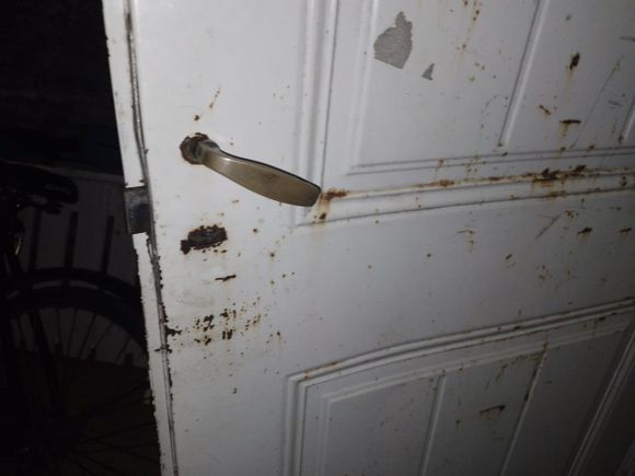 Despertarse porque entraron a tu casa a robar: “Escuchamos tres golpes fuertes, rompieron la puerta”