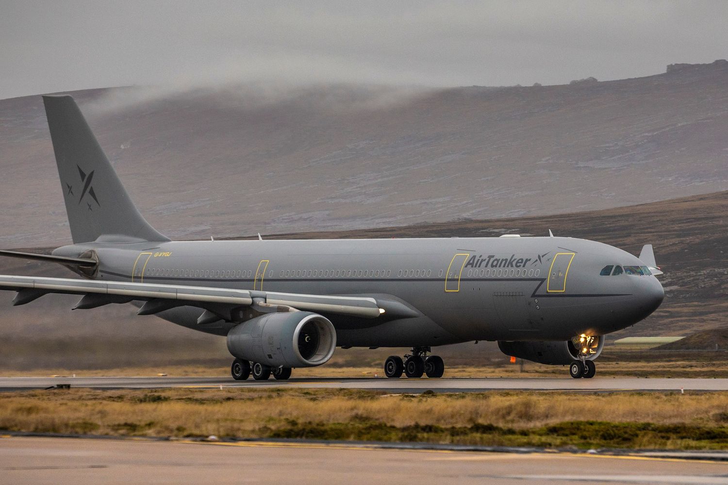 Ascensión vuelve a estar conectada con Malvinas tras su reapertura para aeronaves de fuselaje ancho