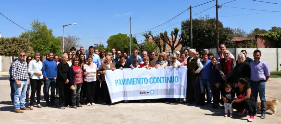 Bolívar: "Bali" Bucca inauguró pavimento en barrio Los Tilos