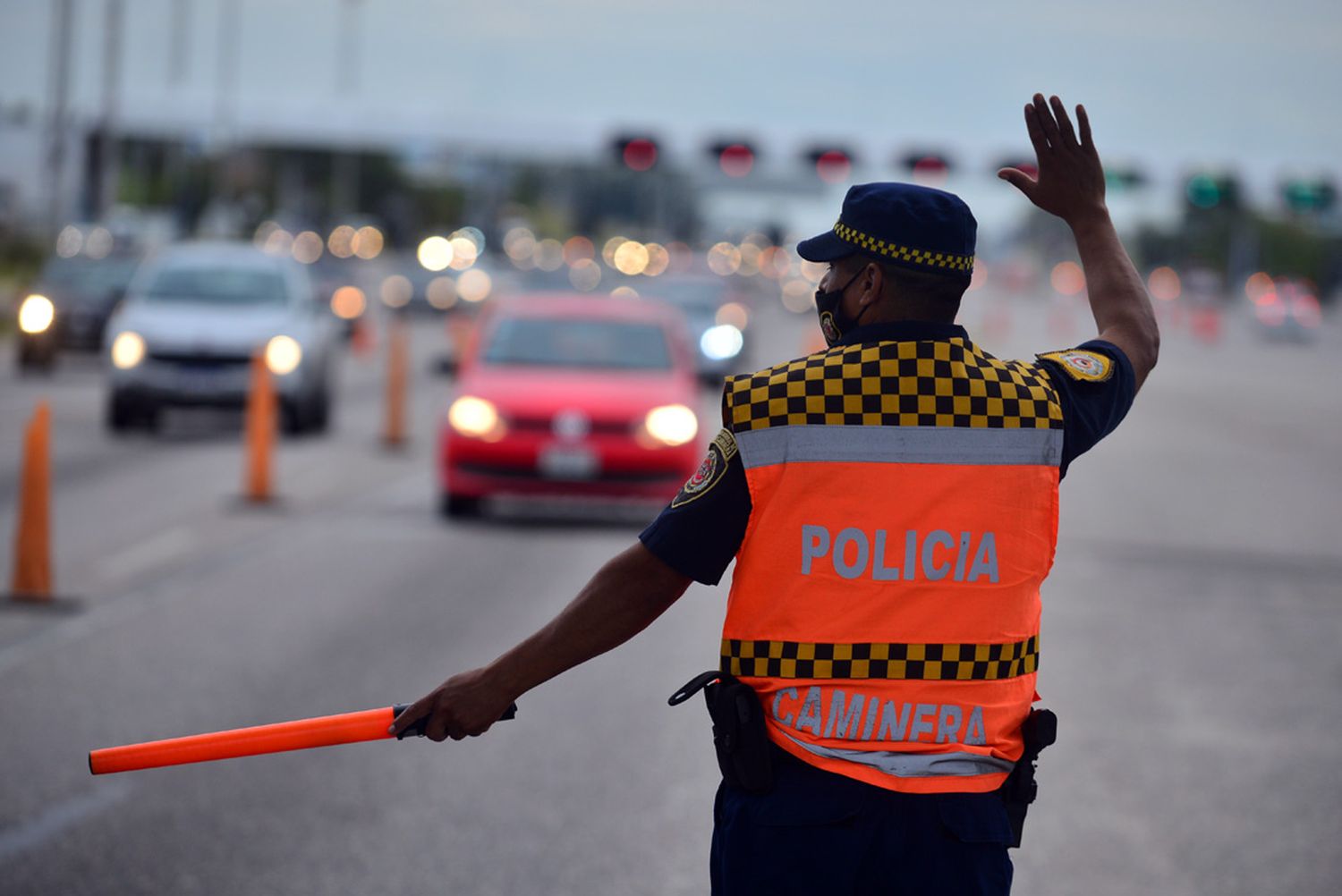 Fin de semana largo: habrá restricción de circulación a camiones