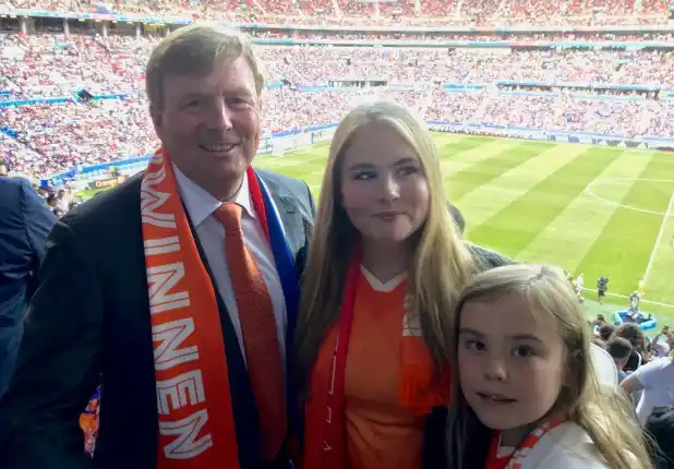 Guillermo de Holanda y las princesas, en la final del Mundial Femenino