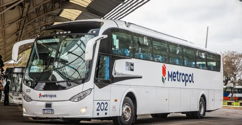 Metropol levantó el paro y todas sus líneas de colectivos funcionan con normalidad