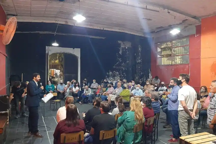 Repudio por la presencia de Gustavo Rivas en la asamblea de la Asociación Musical