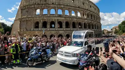 Luego de un multitudinario funeral, el papa Francisco ya descansa en la basílica de Santa María la Mayor