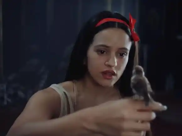 DE "CON ALTURA" a "BERGHAIN": Rosalía sorprende con su nuevo tema y dotes líricas