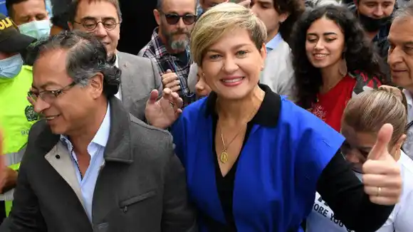 Escándalo por excesivos gastos de la esposa de Petro