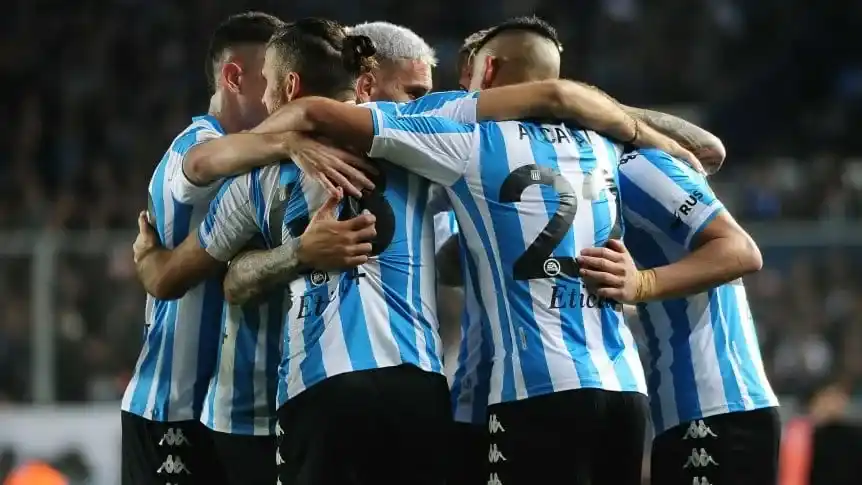 Racing le ganó a Huracán y comenzó con el pie derecho 