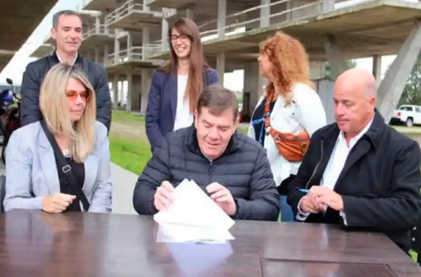 Punto de acuerdo con AM para que Montenegro tenga presupuesto