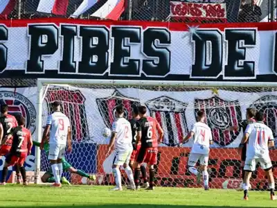 Colón cayó ante Chacarita en San Martín