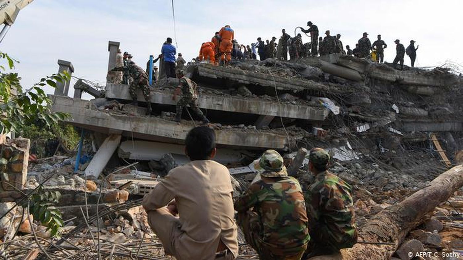 Camboya: 36 personas muertas por el derrumbe de un edificio