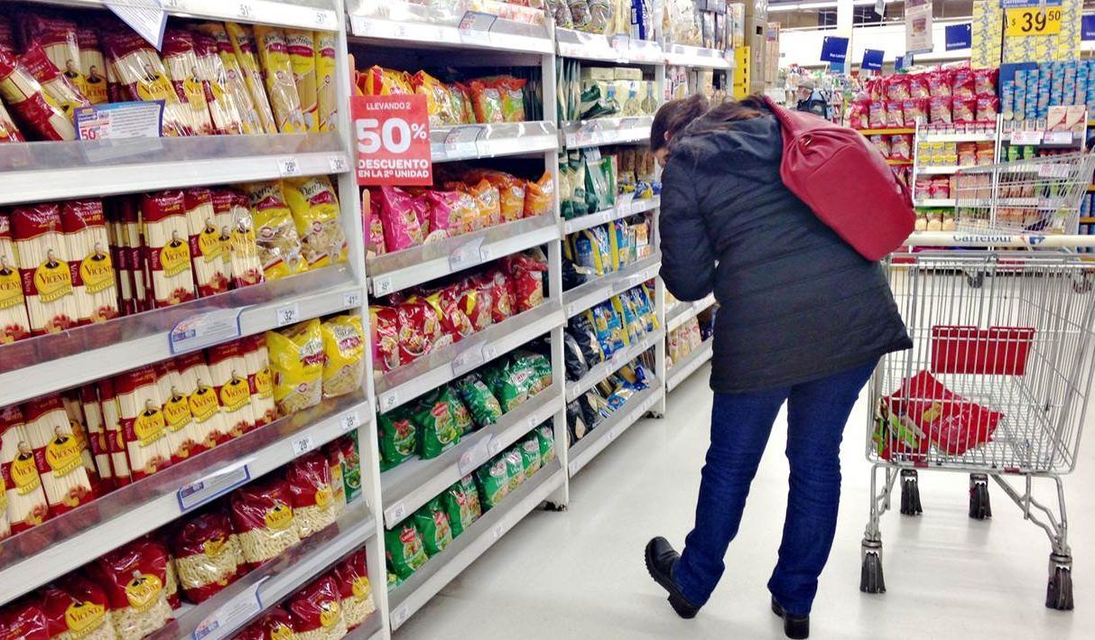 ¿Subieron los precios?: Estiman que la suba del dólar influyó en la inflación de los primeros días de agosto