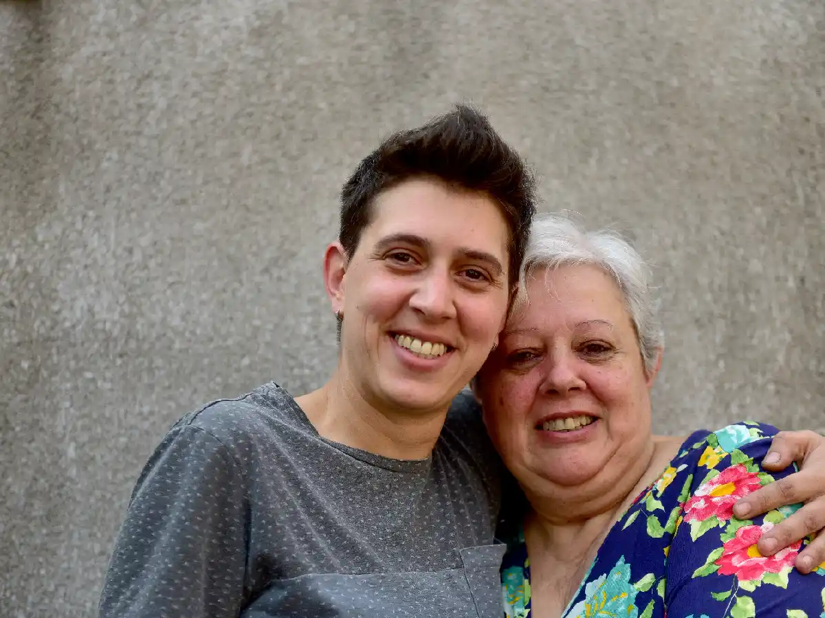  “Ayudar cura, y mucho"