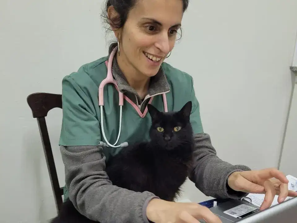 noelia con un gato
