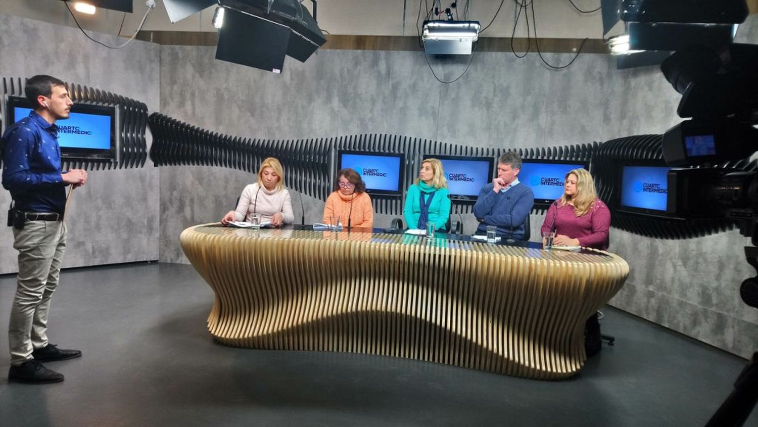 Encendido debate de precandidatos al Consejo Escolar por el uso del Fondo Educativo