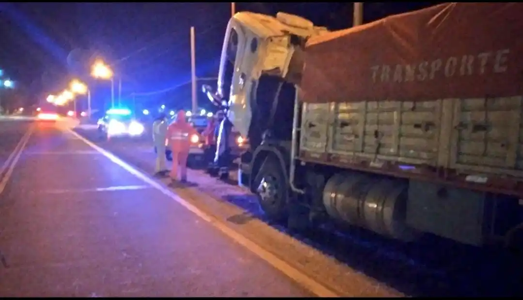 Multaron por $400 mil a un conductor que intentó evadir un control de cargas