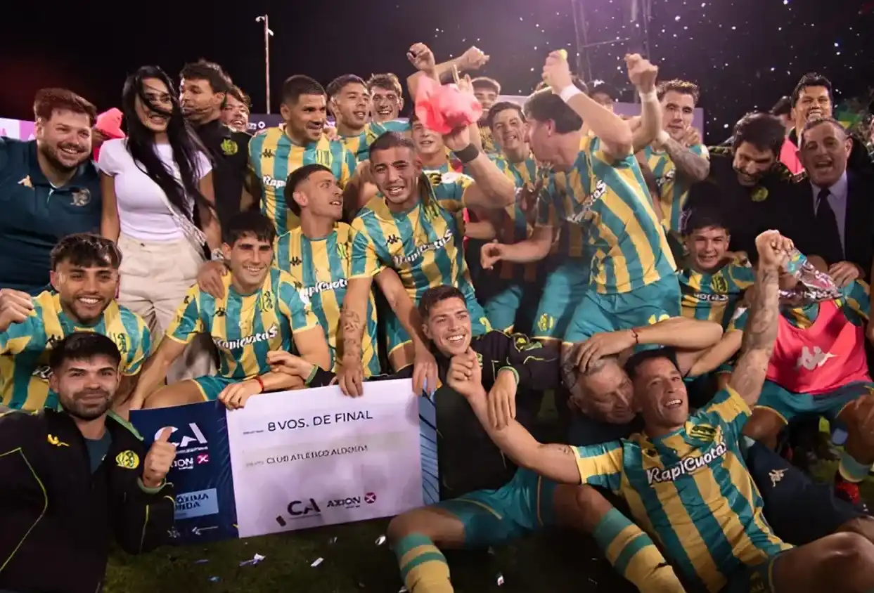 Aldosivi y el pase a los octavos de final de la Copa Argentina. Los festejos de una noche inolvidable.