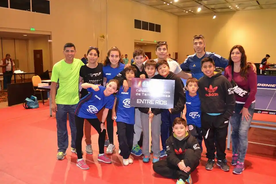 La Escuela Municipal de Tenis de Mesa de Libertador San Martín representó a la provincia en en el Campeonato Nacional llevado a cabo en Salta