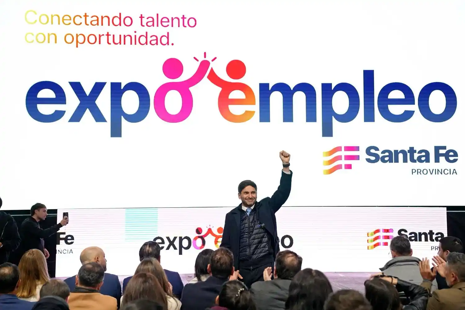 Pullaro encabezó la inauguración de la Feria Expo Empleo
