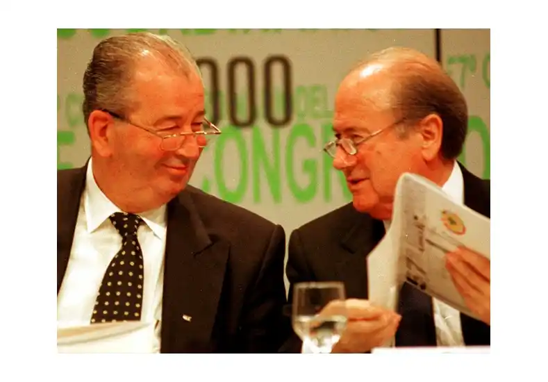 Confirman que Julio Grondona está acusado de recibir sobornos millonarios