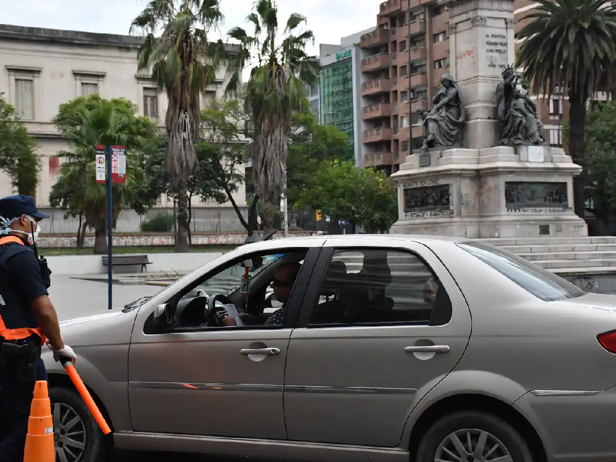Sumarán a personal retirado de las fuerzas de seguridad para controlar el cumplimiento de la cuarentena