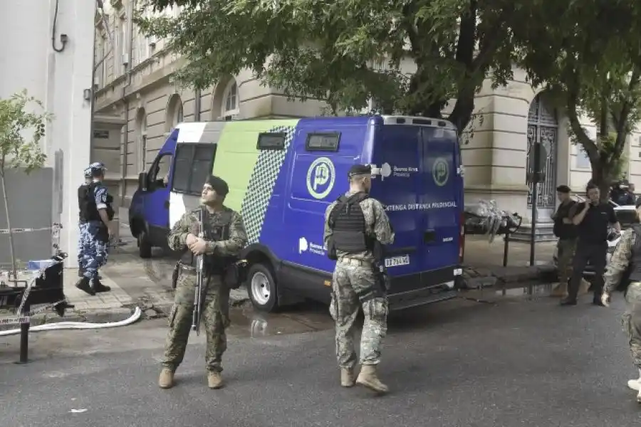 Los rugbiers acusados llegaron a los tribunales de Dolores para ser juzgados por el crimen de Fernando Báez Sosa